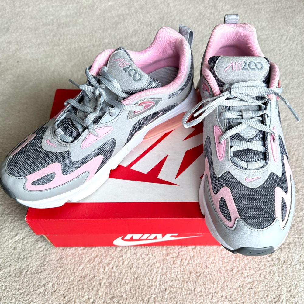 Nike Air Max 200 Shoes Sneakers   Smoke Gray/ Pink - Youth Size 7Y = Women's 8.5
